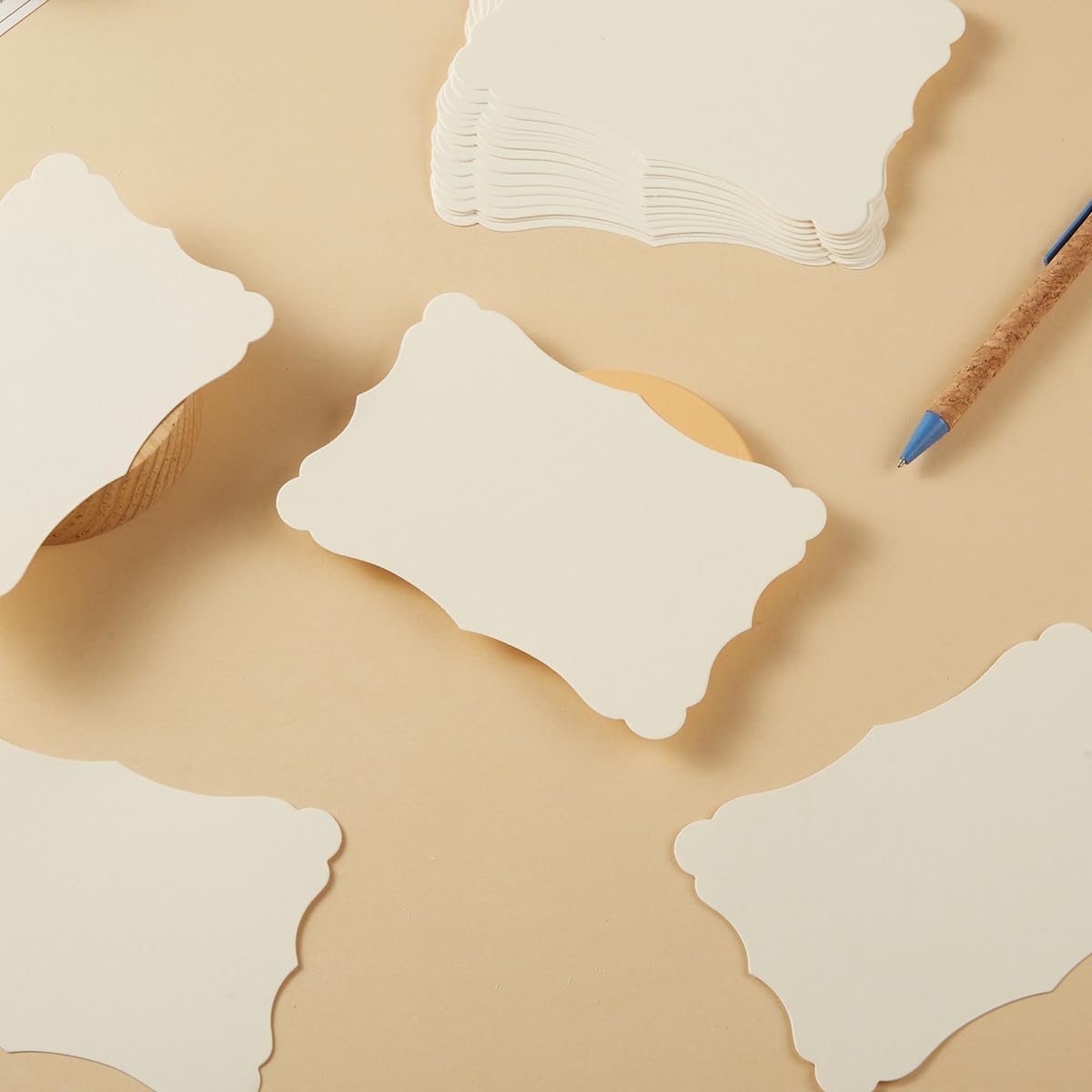 50 Pack Blank Kraft Cards Cardstock Thick Paper Brown Greeting Cards for DIY Gift Card Menus, Baby Shower and Wedding Invitations (Cream, 4x6IN)