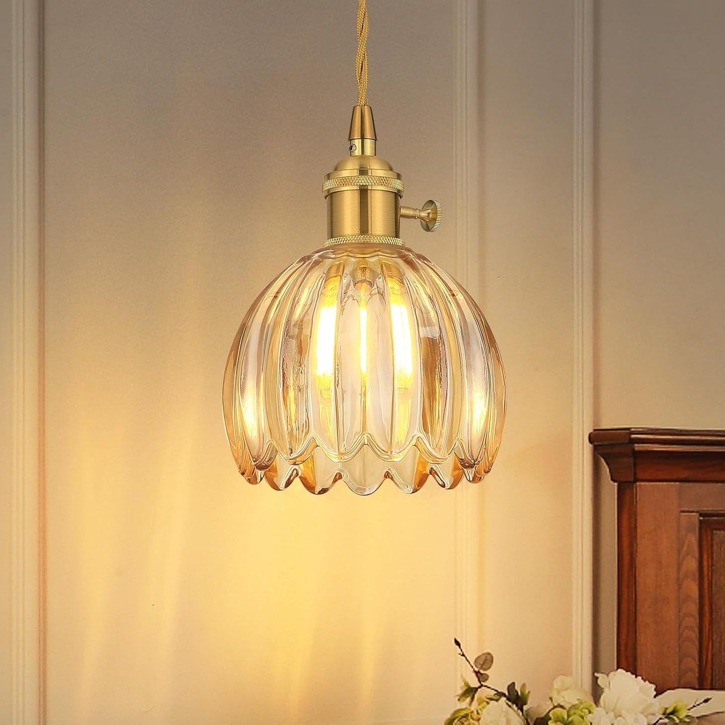 Vintage Gold Pendant Light, Pendant Light Fixtures with 70 Inch Cord and Amber Tulip Glass Lampshade, Ideal for Kitchen Island, Dining Room, Bedroom, Living Room & Entryway (Hardwired)