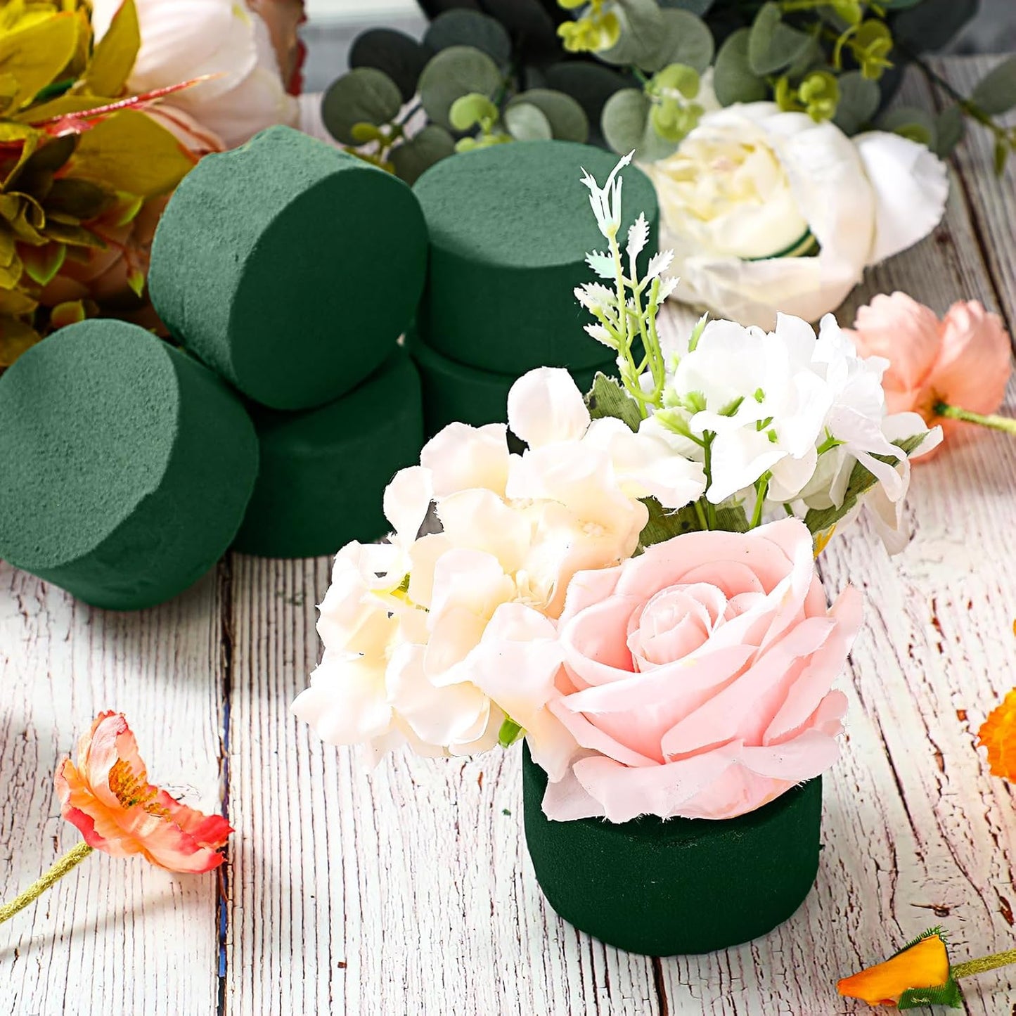 Frienda 6 Pieces Floral Foam Blocks for Artificial Flowers,Thanksgiving Christmas Party Supplies, Dry & Wet Floral Foam Round Kit for Flower Arrangement Wedding Decoration(3 x 1.57 Inch)